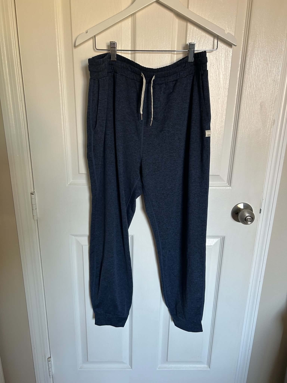 Vuori Women’s XL Navy Blue Performance Jogger Pants Drawstring Stretch